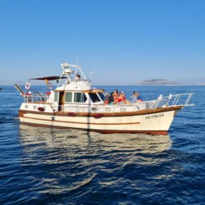 yatch-9